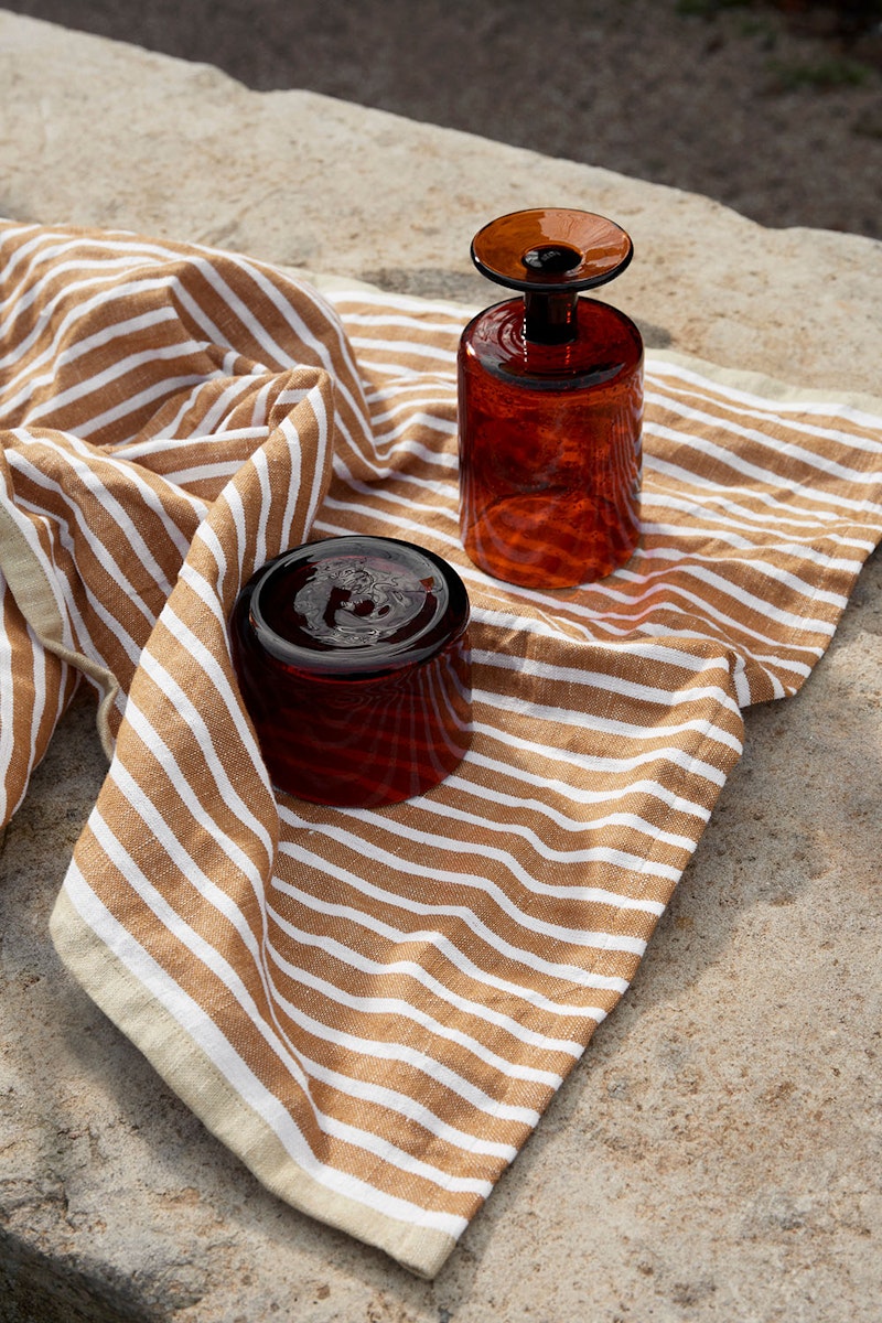 Brown kitchen towels discount