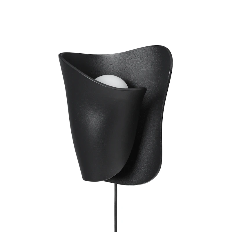 Oyster Wall Lamp, Black