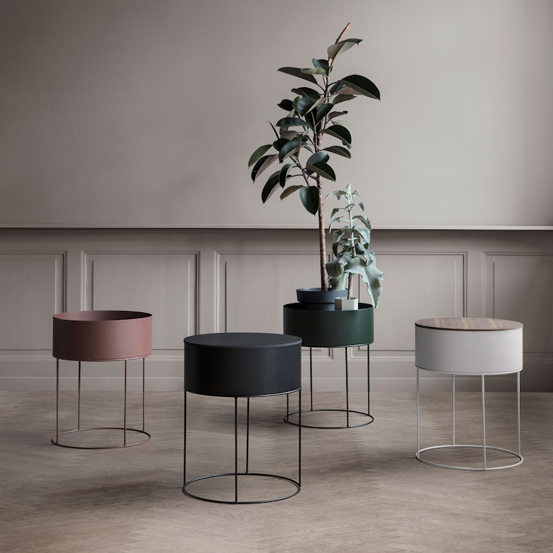 サイドテーブル・ナイトテーブル・ローテーブル ferm LIVING | Plant Box Round Cashme Plant Box Round, Cashmere from Ferm Living | RoyalDesign.co.uk