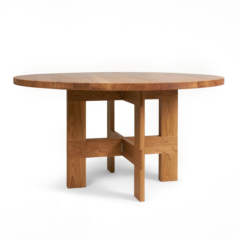 Farmhouse Trestle Dining Table Oak, Ø 140 cm