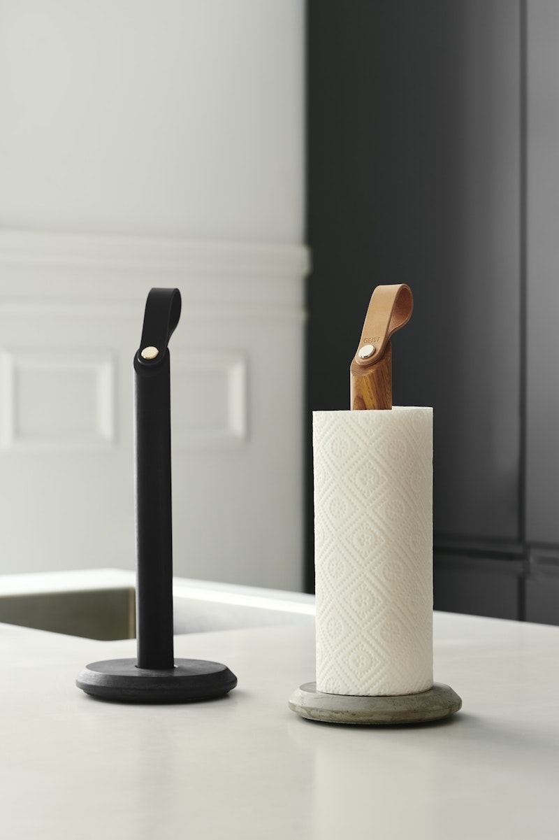 Grab Kitchen Roll Holder Oak Oak from Gejst RoyalDesign