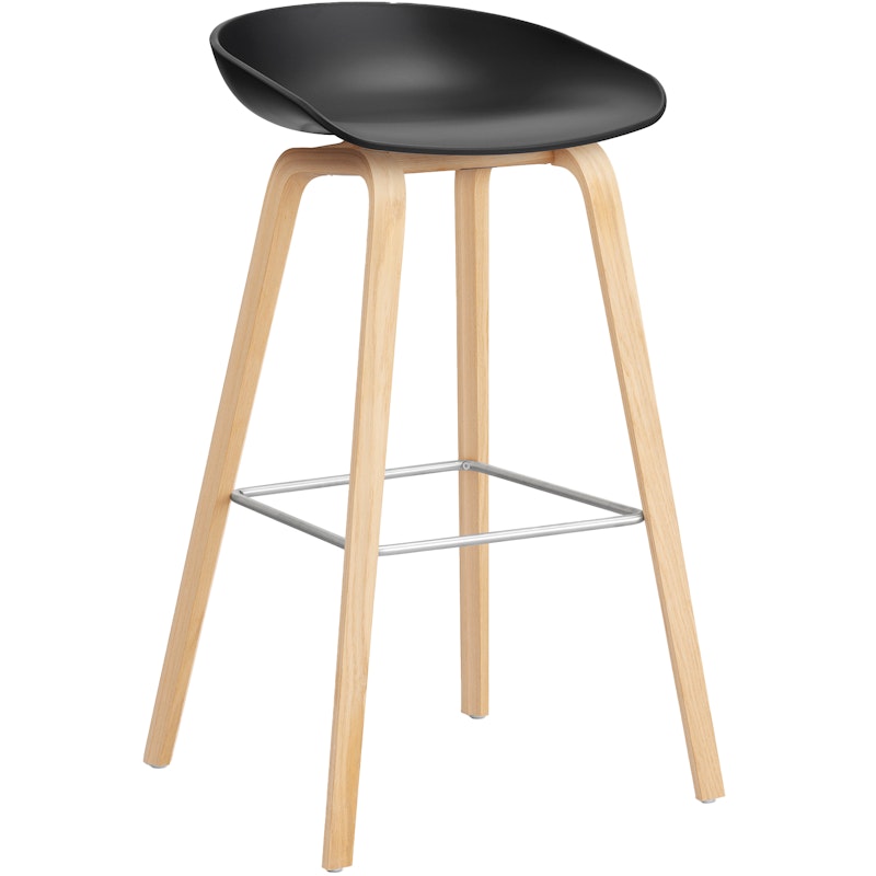 AAS 32 2.0 Bar Stool 75 cm, Soaped Oak / Black