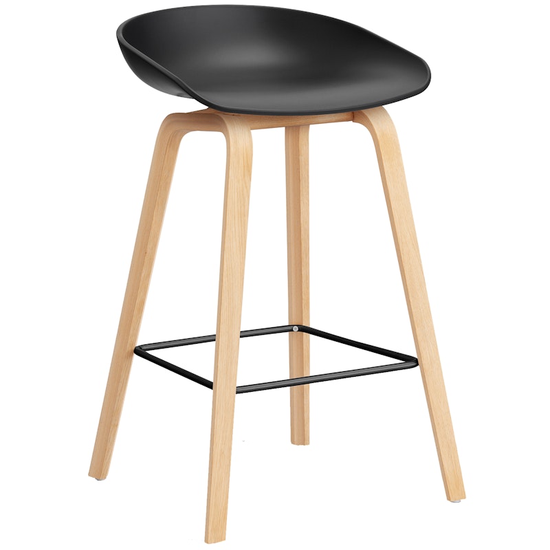 AAS 32 2.0 Bar Stool 65 cm, Soaped Oak / Black/Black