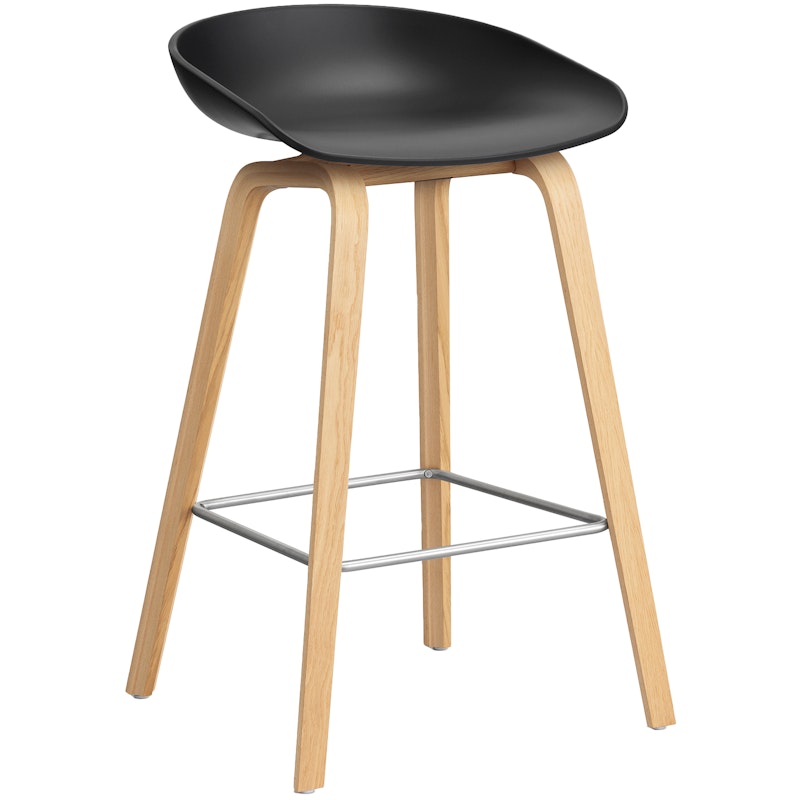 AAS 32 2.0 Bar Stool 65 cm, Lacquered Oak / Black