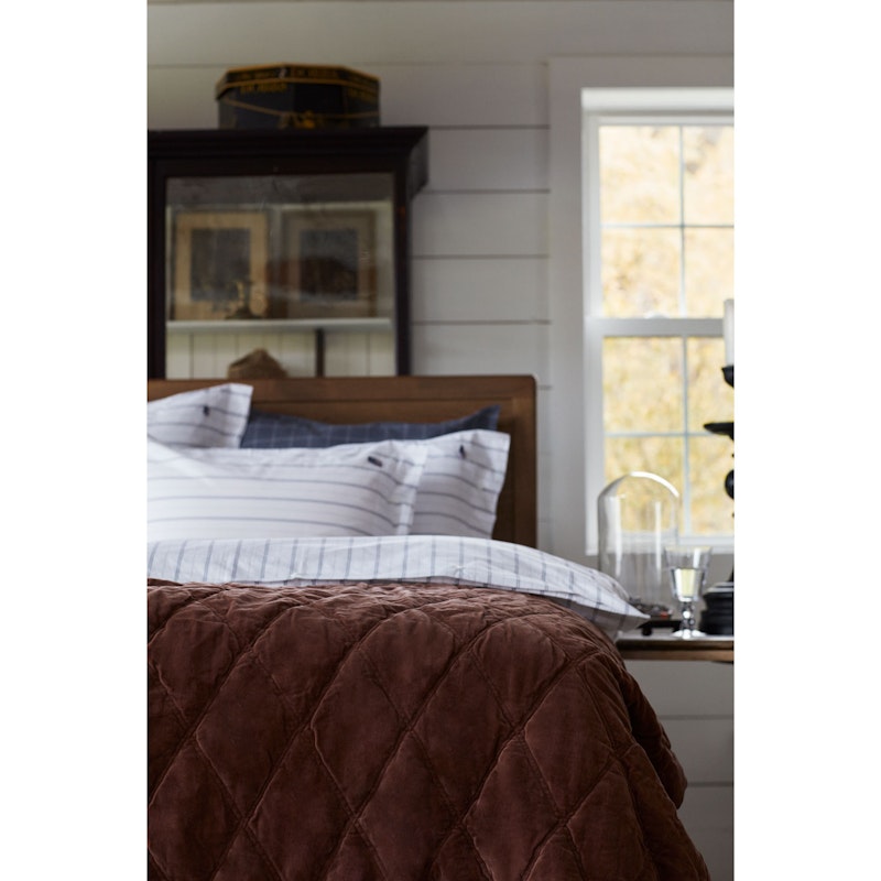 Brown quilt discount