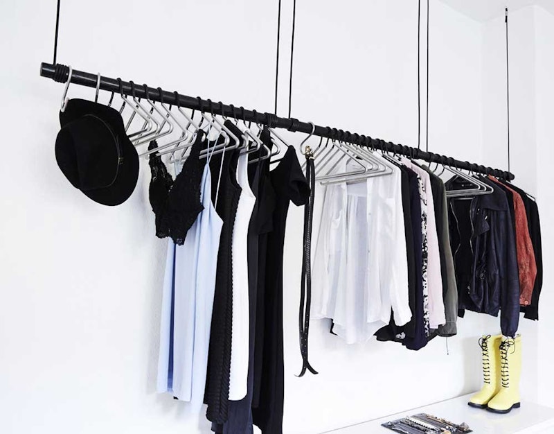 Swinging clothes rack hotsell