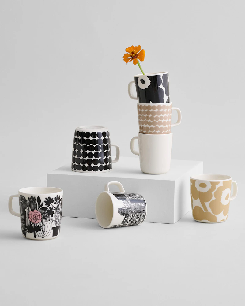 Oiva/Siirtolapuutarha Mug, 2.5 dl from Marimekko | RoyalDesign.co.uk