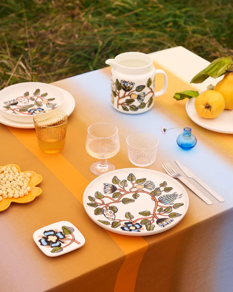Unikko Shape Plate 20 cm, Warm Yellow | RoyalDesign.co.uk