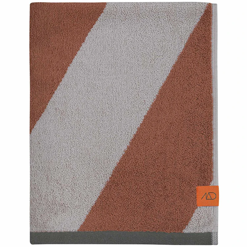 Diagonal Bath Towel 70x133 cm, Brick