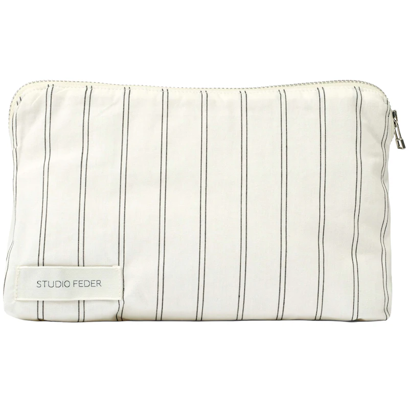 Celia Mini Toilet Bag, River