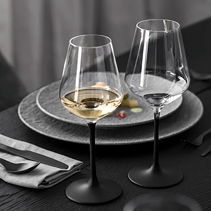 Manufacture Rock White Wine Glass 38 cl 4-pack, Black | RoyalDesign.co.uk