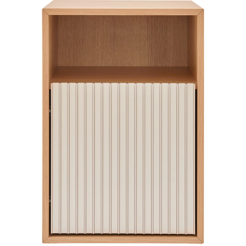 672 Bedside Table, Light Oak